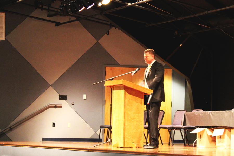 Guest speaker Wess Moore encourages players to enjoy their time as a team and learn all they can from high school football.