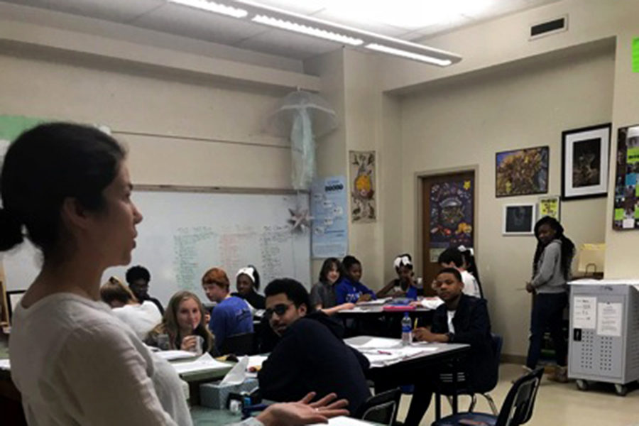 Rachel Norris spreads knowledge of the natural way of life to her Sophomore class. (photo by Jamaica Myton)