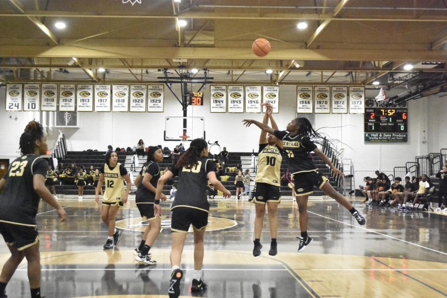 Black and Gold Night kicked off the basketball season as a scrimmage on Nov. 1. “We think that we are going to be ranked as the number one team in the pre-season,” said basketball Coach Brian Ross. 